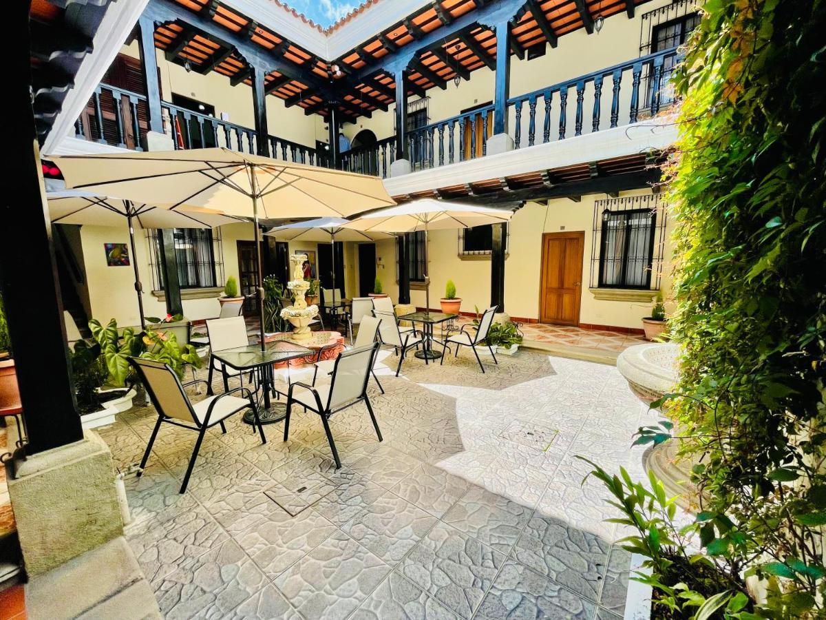 Real Marquez Hotel Antigua Exteriör bild